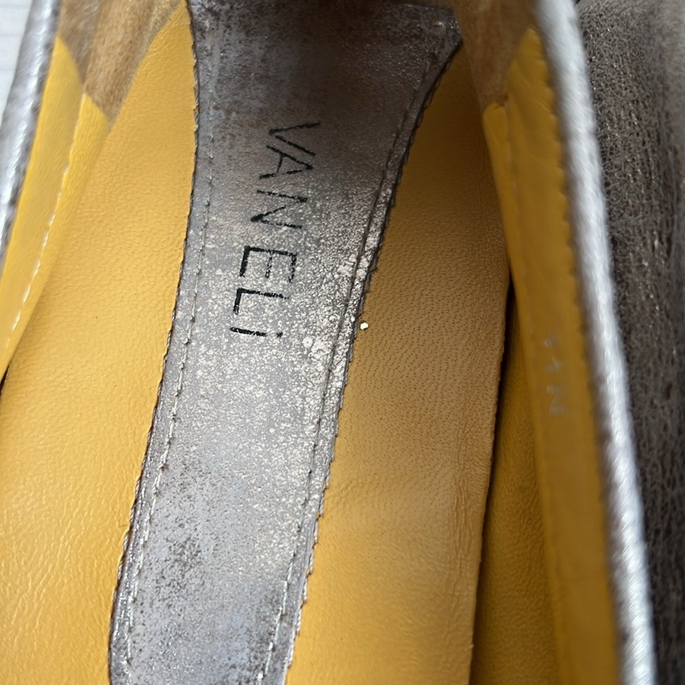 Metallic Loafers with Chain Detail Vaneli size 11 styled in Italy S31 - Picture 2 of 6